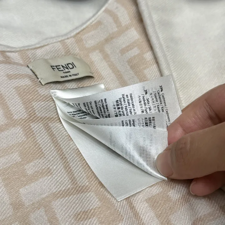 スーパーコピー フェンディ マフラー