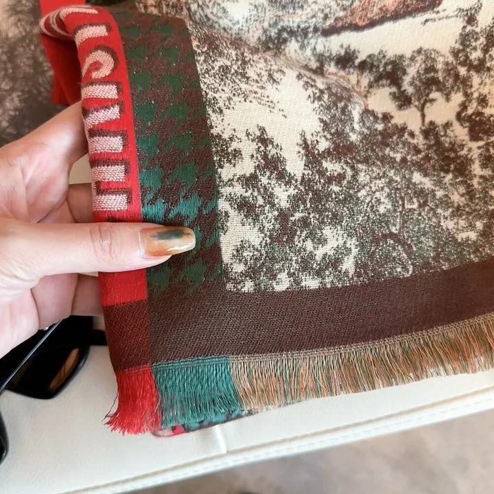 スーパーコピー ディオール マフラー