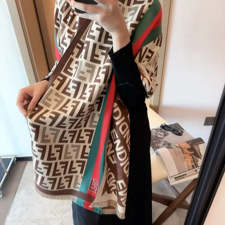 スーパーコピー フェンディ マフラー