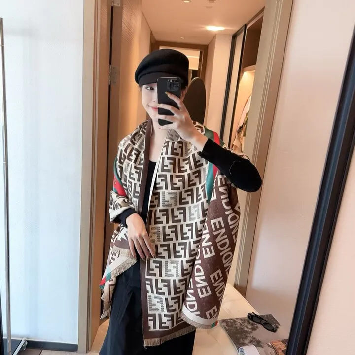 スーパーコピー フェンディ マフラー