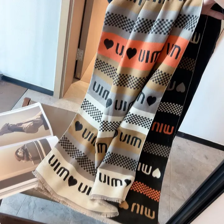 スーパーコピー フェンディ マフラー