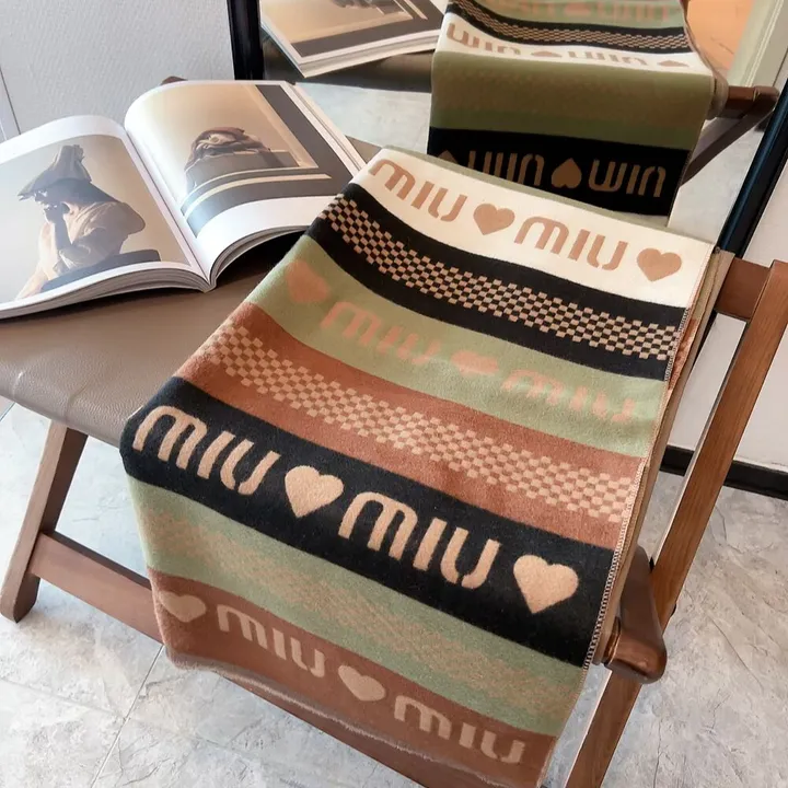 スーパーコピー フェンディ マフラー