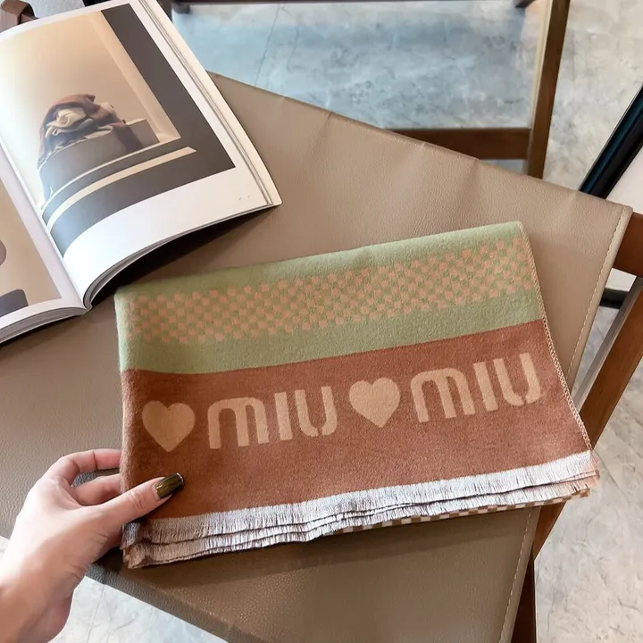 スーパーコピー フェンディ マフラー