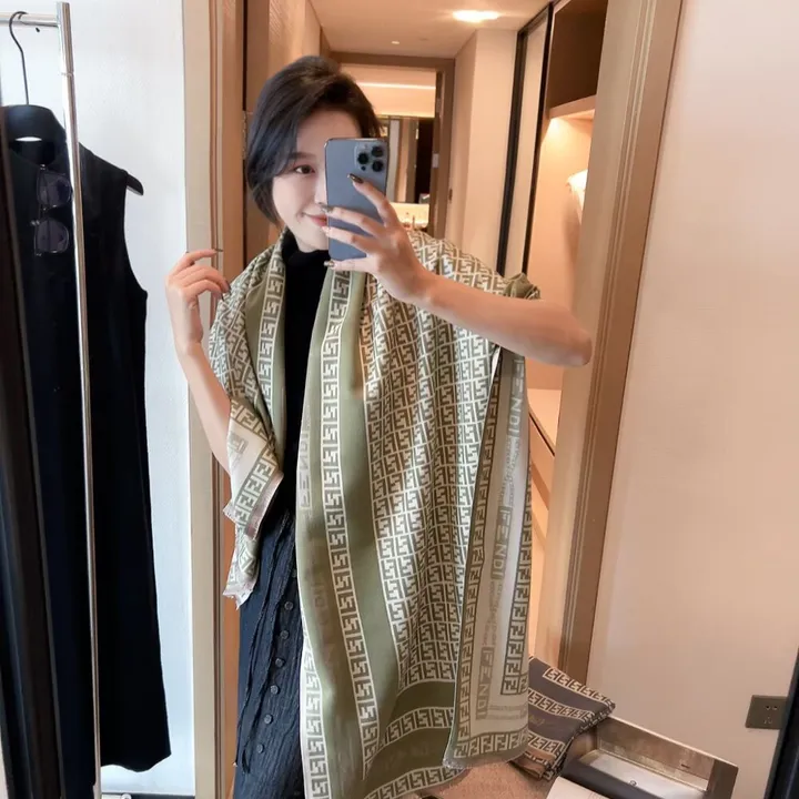 スーパーコピー フェンディ マフラー