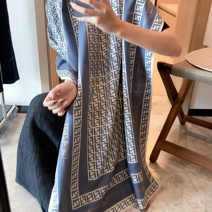 スーパーコピー フェンディ マフラー