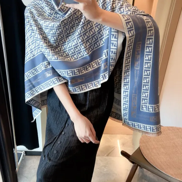 スーパーコピー フェンディ マフラー