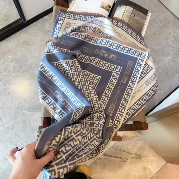 スーパーコピー フェンディ マフラー