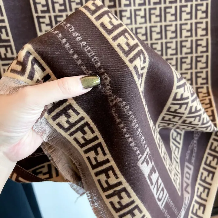 スーパーコピー フェンディ マフラー