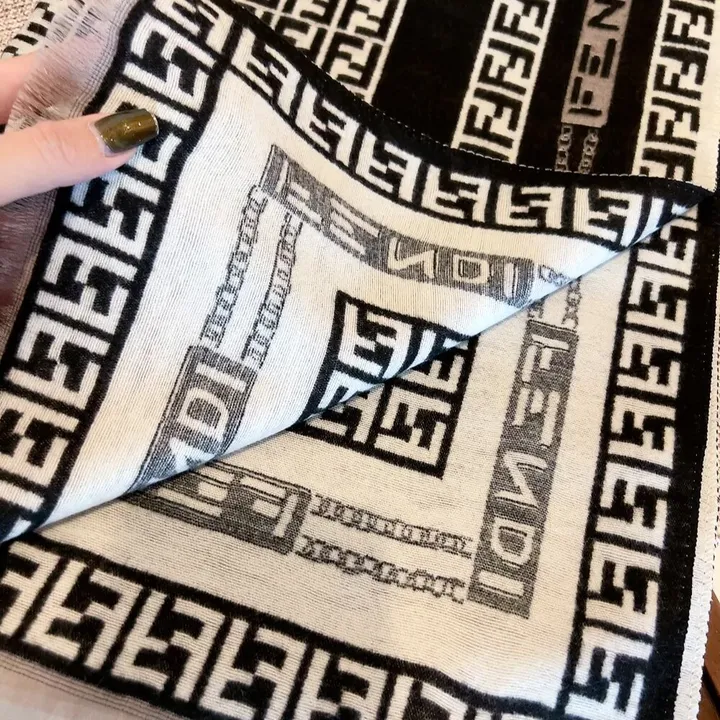 スーパーコピー フェンディ マフラー