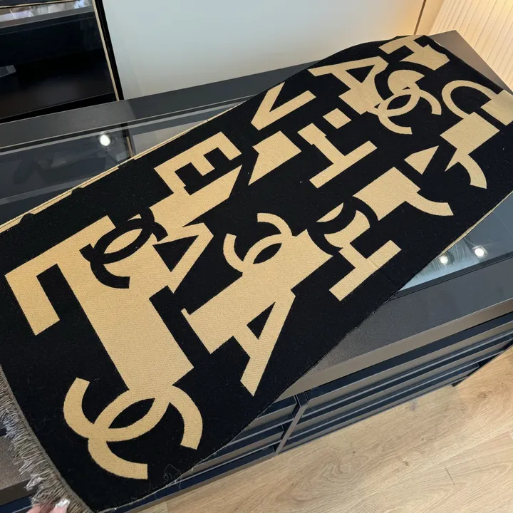 スーパーコピー シャネル マフラー