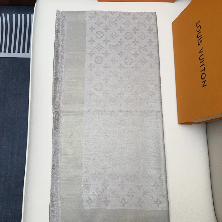 スーパーコピー ルイヴィトン マフラー