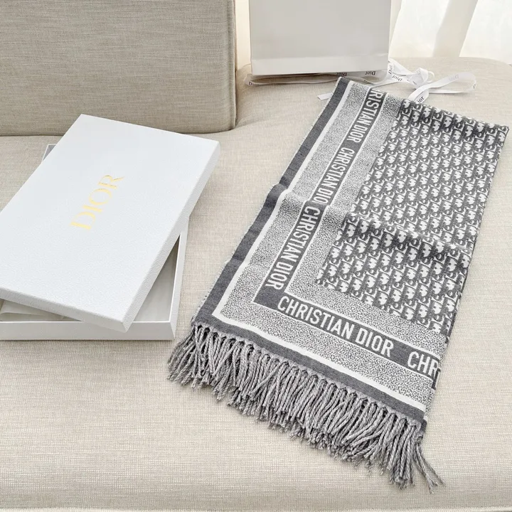 スーパーコピー ディオール マフラー