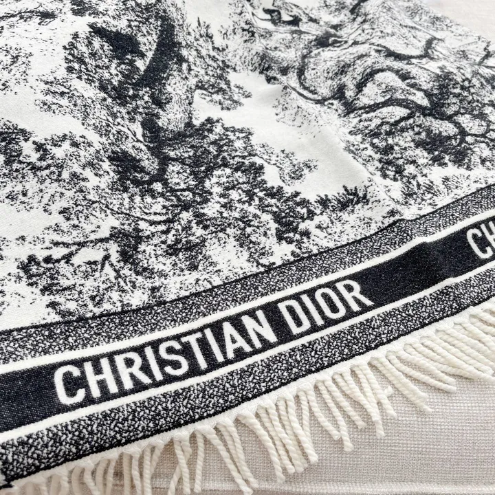 スーパーコピー ディオール マフラー