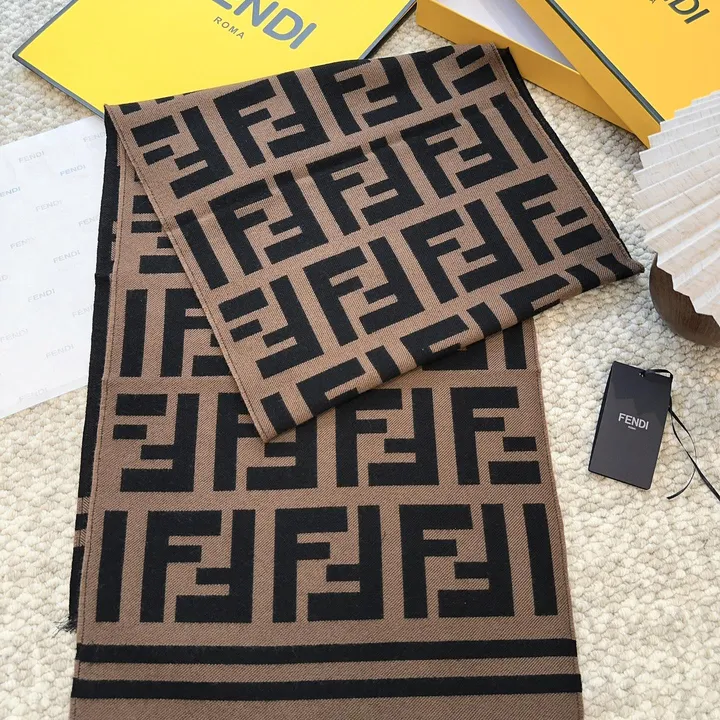 スーパーコピー フェンディ マフラー