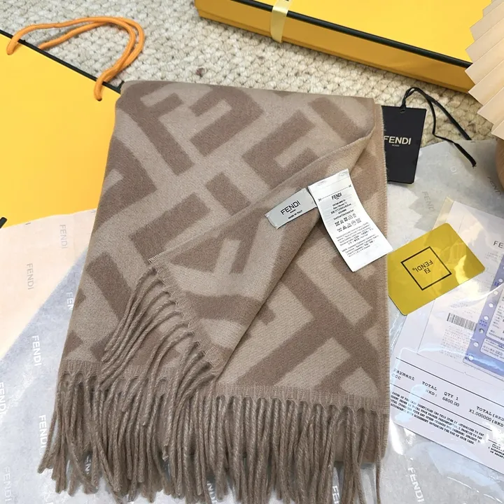 スーパーコピー フェンディ マフラー