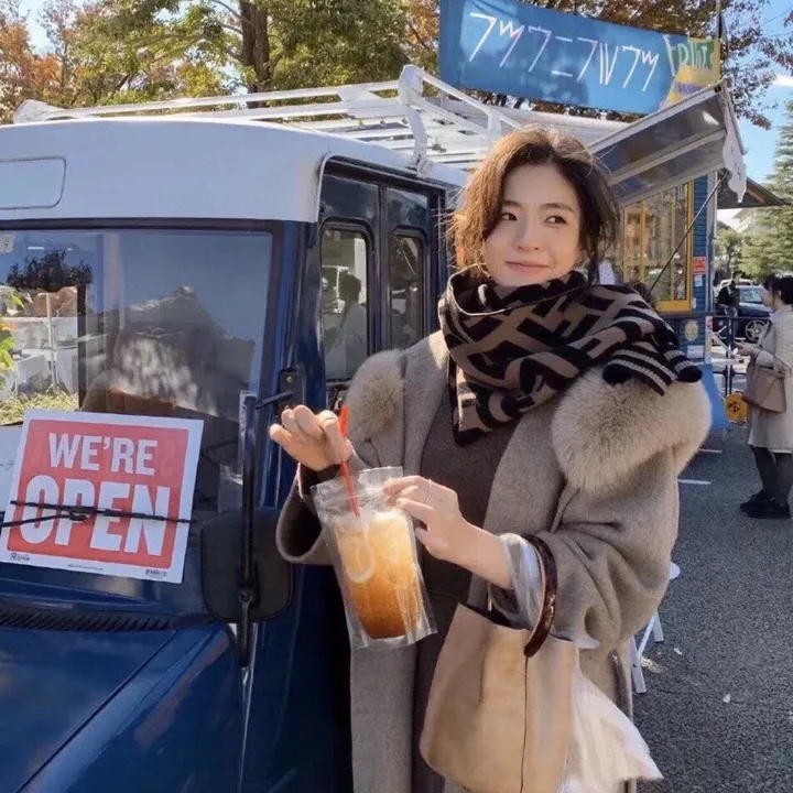 スーパーコピー フェンディ マフラー