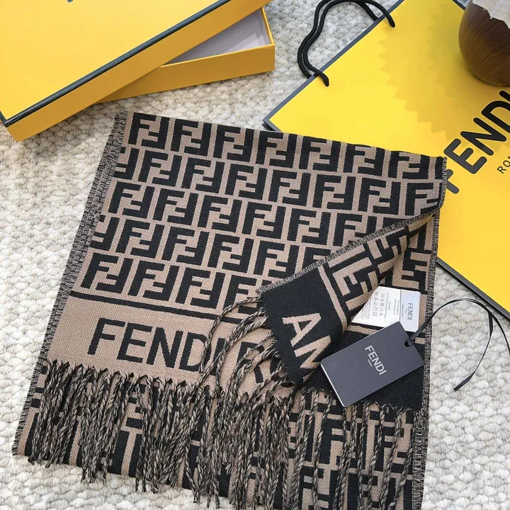 スーパーコピー フェンディ マフラー