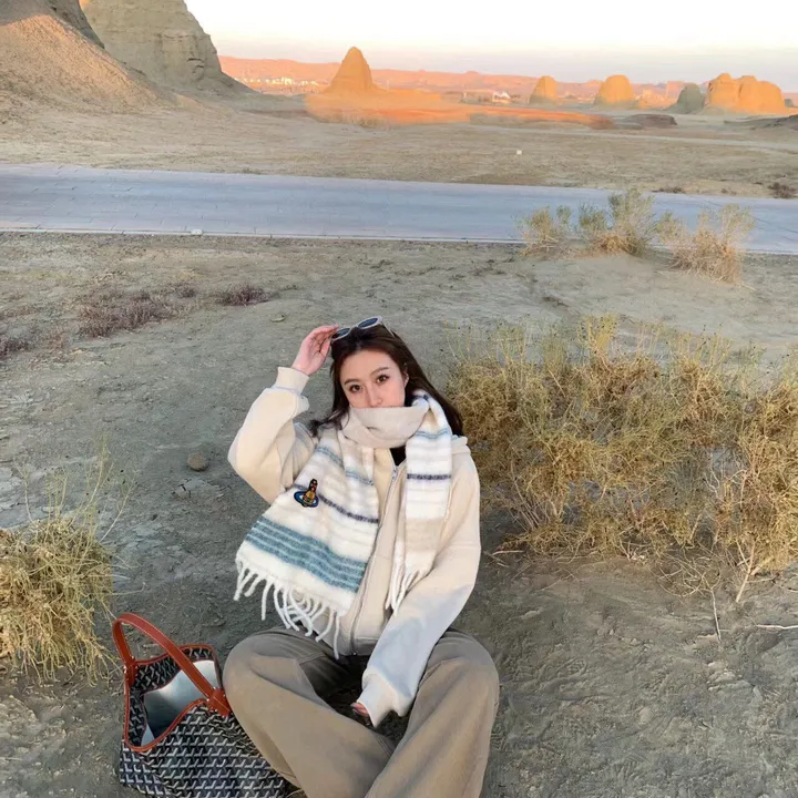 スーパーコピー ヴィヴィアン・ウエストウッド マフラー