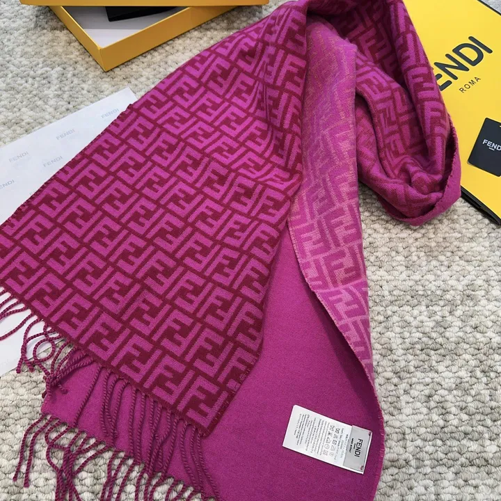 スーパーコピー フェンディ マフラー