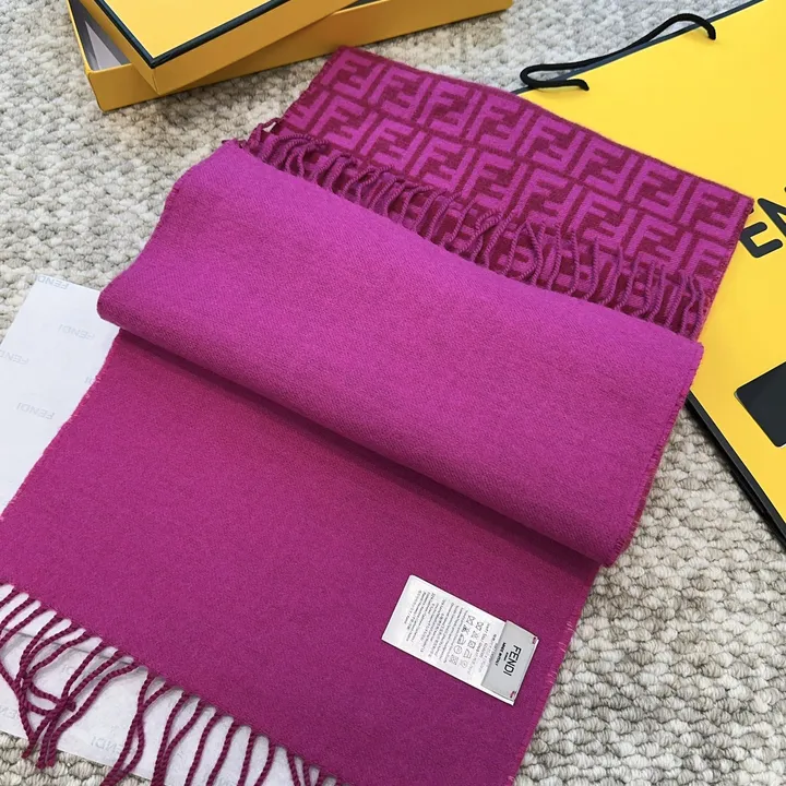 スーパーコピー フェンディ マフラー