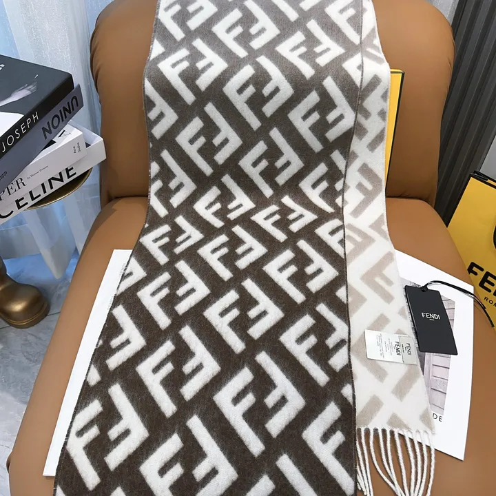 スーパーコピー フェンディ マフラー