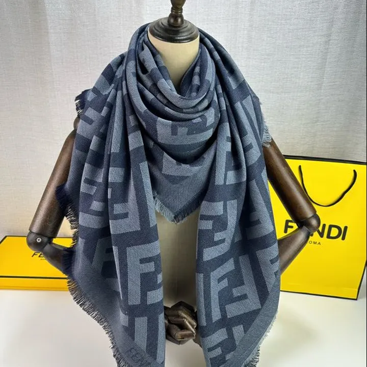 スーパーコピー フェンディ マフラー