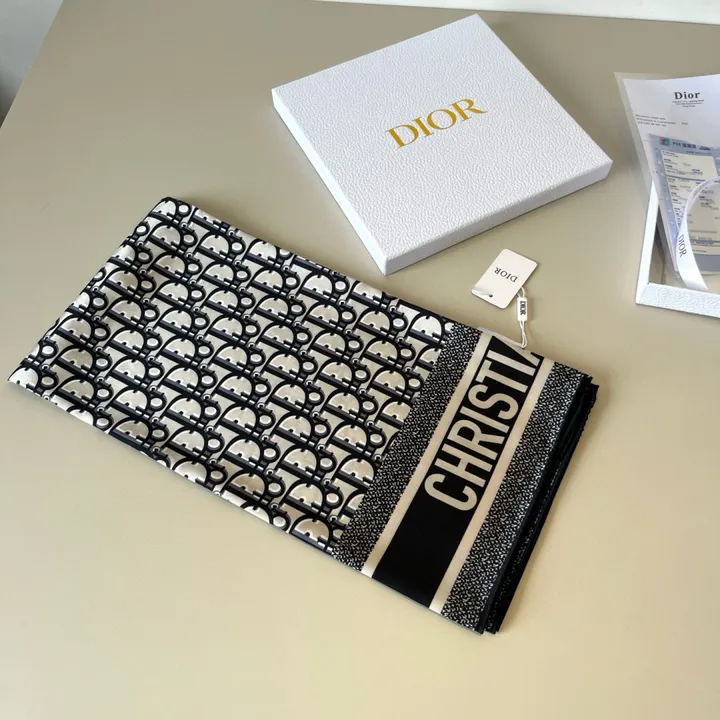 スーパーコピー グッチ マフラー