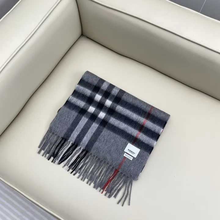 スーパーコピー バーバリー ス マフラー