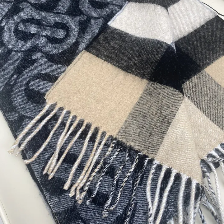 スーパーコピー バーバリー ス マフラー