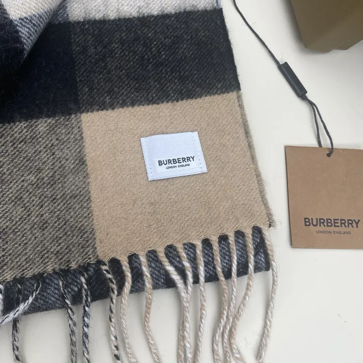 スーパーコピー バーバリー ス マフラー