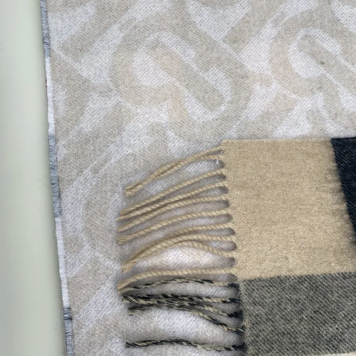 スーパーコピー バーバリー ス マフラー