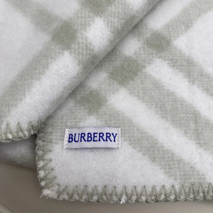 スーパーコピー バーバリー ス マフラー