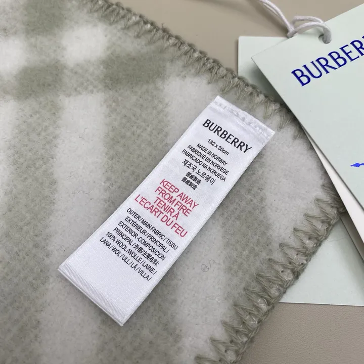 スーパーコピー バーバリー ス マフラー