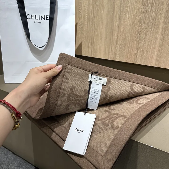 スーパーコピー セリーヌ マフラー