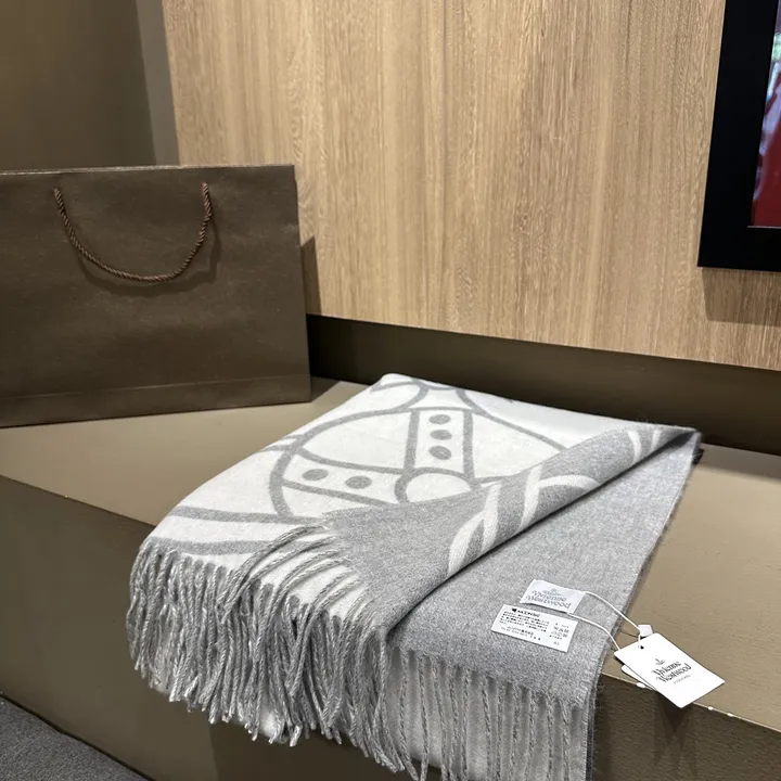 スーパーコピー ヴィヴィアン・ウエストウッド マフラー