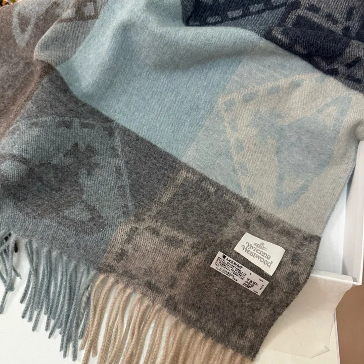 スーパーコピー ヴィヴィアン・ウエストウッド マフラー