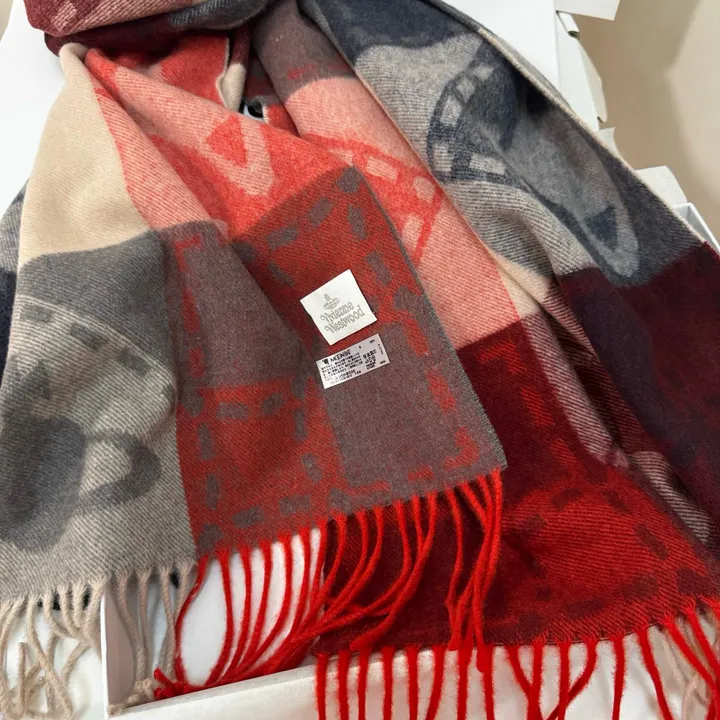 スーパーコピー ヴィヴィアン・ウエストウッド マフラー