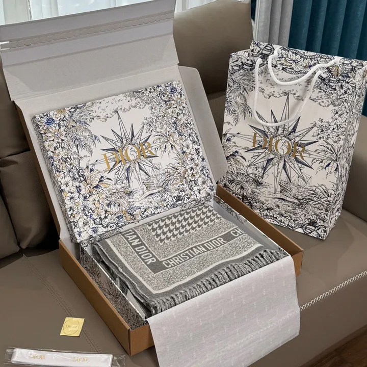 スーパーコピー ディオール マフラー