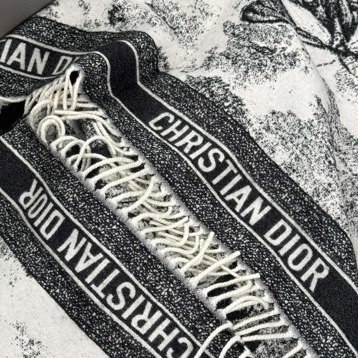 スーパーコピー ディオール マフラー