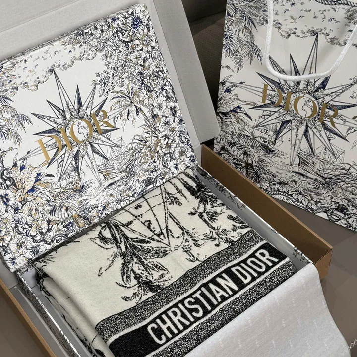 スーパーコピー ディオール マフラー