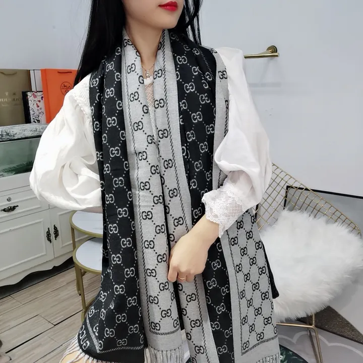 スーパーコピー グッチ マフラー