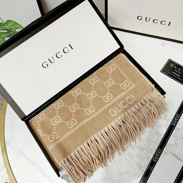 スーパーコピー グッチ マフラー