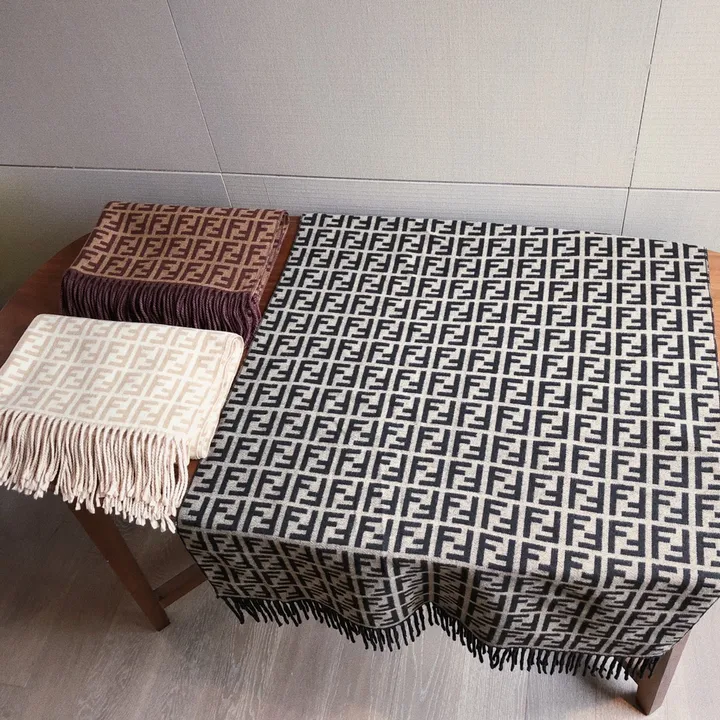 スーパーコピー フェンディ マフラー