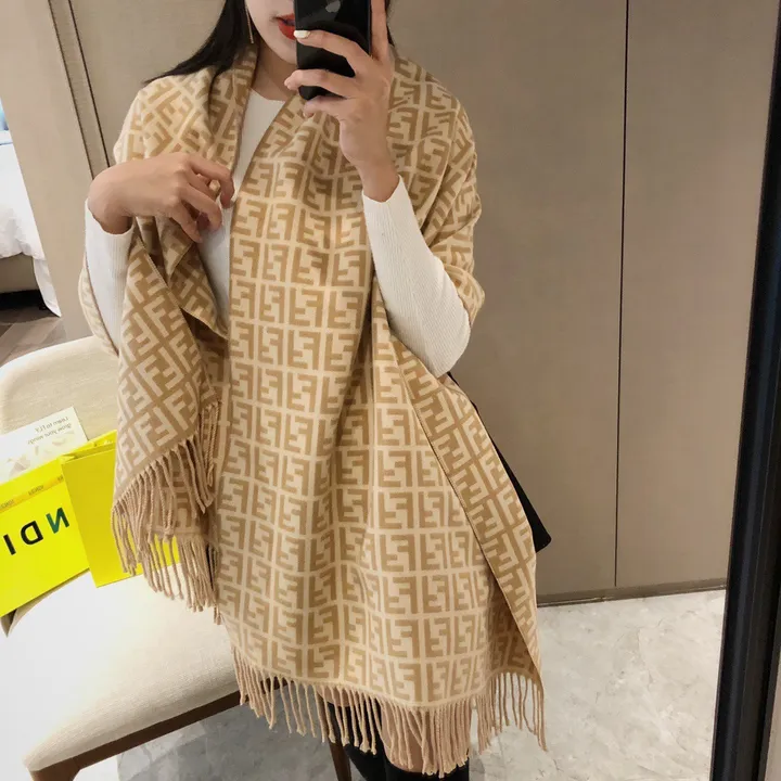 スーパーコピー フェンディ マフラー