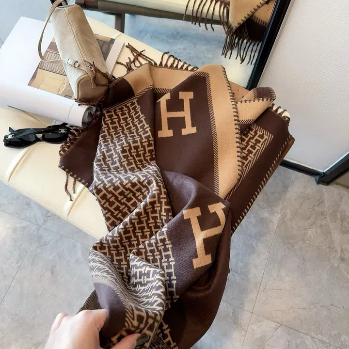 スーパーコピー フェンディ マフラー