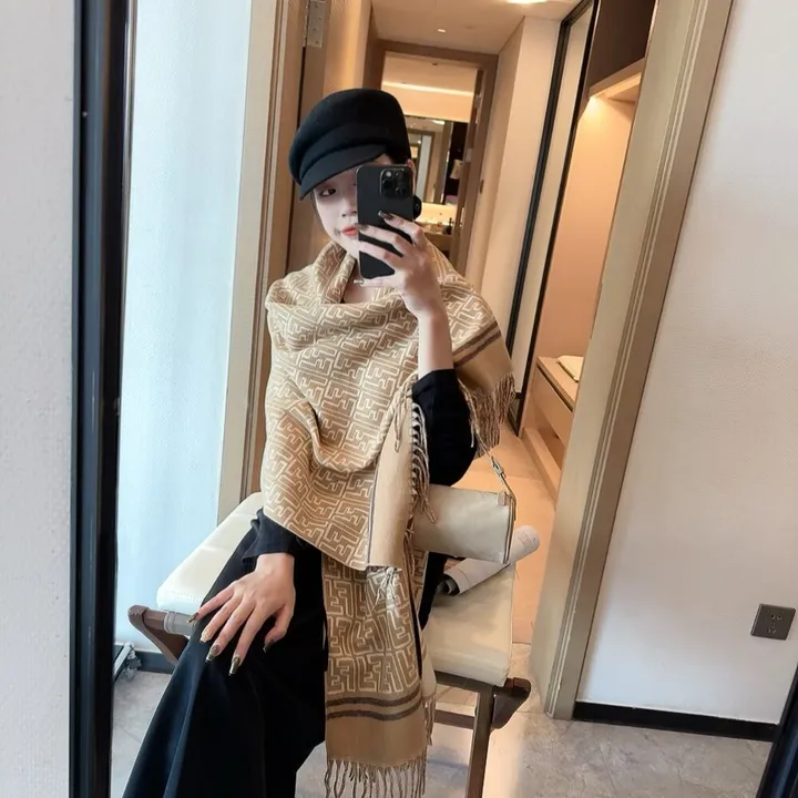 スーパーコピー フェンディ マフラー