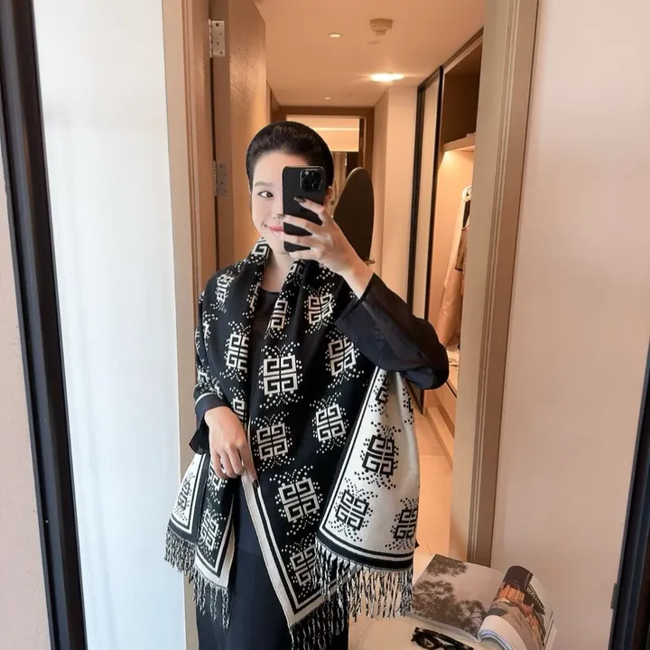 スーパーコピー ジバンシィ マフラー