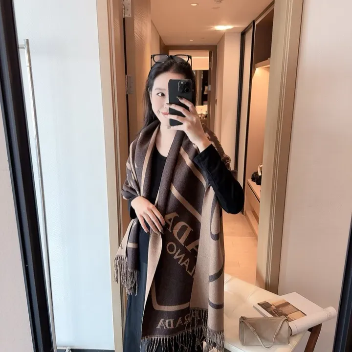 スーパーコピー プラダ マフラー