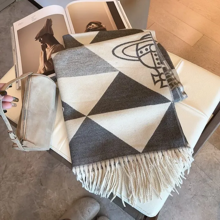 スーパーコピー ヴィヴィアン・ウエストウッド マフラー