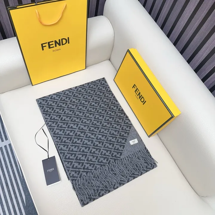 スーパーコピー フェンディ マフラー